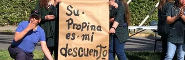 Agobio laboral y descuento inmediato de días en huelga: Docentes y asistentes de la educación acusan amedrentamiento por parte de Fundación Boston Educa