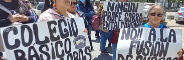 Talcahuano: Docentes inician paro ante inminentes despidos y reducción de horas contenidas en plan de educación propuesto desde el municipio