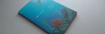 Poemario “Miel”: Hacer habitar el horror y la ternura en la poesía