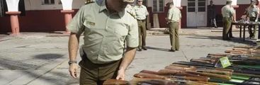 Carabineros que traficaron más de 100 armas al crimen organizado cumplirán pena en libertad