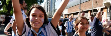 Triunfo argentino celebrado por el mundo: salvo las Malvinas donde está prohibido
