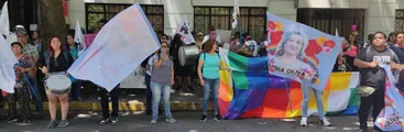 Pobladoras/es protestan frente a oficinas del Minvu en Concepción exigiendo cumplimiento a promesas en materia de vivienda y en contra del Acuerdo Constitucional
