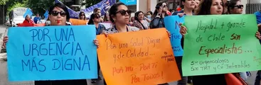 No hay respuesta a petitorio: Unidad de Urgencias del Hospital Regional de Concepción radicaliza su movilización y exige salida de su director