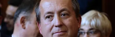 Inclinación por abogado Valencia a Fiscal Nacional revive críticas por su defensa en delitos sexuales y su cercanía con el presidente del Senado