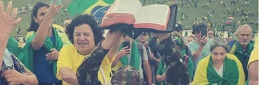 A vista y paciencia de la policía: El ataque de bolsonaristas a los tres poderes pidiendo un golpe de Estado