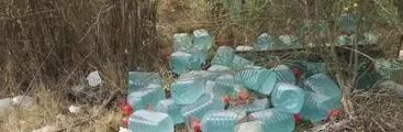 Bidones encontrados en Coronel contenían alcohol gel