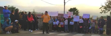 Cientos de niños de sectores rurales de Florida no pudieron iniciar año académico porque falló el transporte escolar