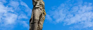 Reino Unido: Planean demoler estatuas y monumentos públicos que homenajean a involucrados en trata de esclavos