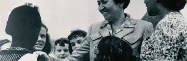 A 134 años del natalicio de Gabriela Mistral: La violencia de enseñar en una Escuela rural invisible