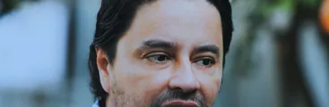 Ordenan a la municipalidad de La Florida informar por qué Rodolfo Carter asiste a medios de televisión en horario laboral