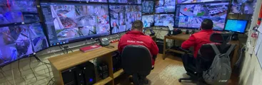 Ratones, olores de alcantarillado, frío y hasta falta de sillas: Trabajadores de la central de cámaras de seguridad UCSC acusan malas condiciones laborales