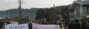 "No somos delincuentes": Continuará proceso judicial contra jóvenes imputados en conflicto por Central Rucalhue