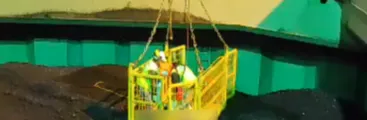Dos trabajadores mueren en bodega de buque de transporte de carbón en Puerto Coronel