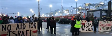 Boicot popular: Manifestantes mantienen bloqueado puerto en EEUU para impedir zarpe de barco que llevaría armas a Israel