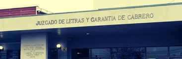 Revuelo en Cabrero: Exadministrador municipal queda con arraigo nacional por querella de exacción ilegal y amenazas en caso que podría salpicar al actual Alcalde
