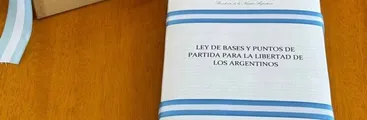 Milei envíó al Congreso "Ley ómnibus" para delegar facultades del legislativo y dar superpoderes al ejecutivo