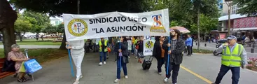 Concepción: Sindicato del liceo La Asunción de Talcahuano protestó contra el despido masivo de trabajadores efectuado previo a la Navidad