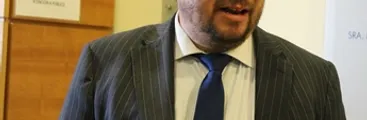 Cohecho y Revelación de secreto: Los delitos por los que ordenaron la prisión preventiva contra ex fiscal en Puerto Natales