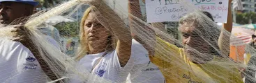 Brasil: Congresistas bolsonaristas pretenden privatizar las playas, escándalo salpica a Neymar