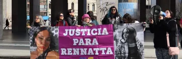 Familiares y amigas de víctimas de femicidio en el Biobío acusan amedrentamiento judicial por parte de fiscal a cargo del caso de Rennatta Rozas