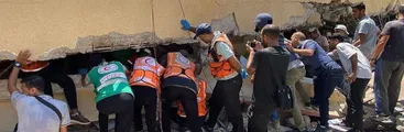 Ataque israelí sobre una escuela que albergaba a refugiados deja al menos 12 fallecidos