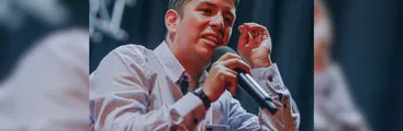 Matías Toledo: el shishigang que será alcalde de la comuna con más habitantes de Chile
