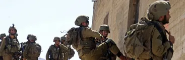 Mientras la hambruna extermina al pueblo palestino: Soldados israelíes atacan agricultores impidiendo cosecha de olivos en Cisjordania