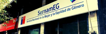 "El Ministerio de la Mujer y Equidad de Género no nos protege": las exigencias que levantan trabajadoras y trabajadores del SernamEG