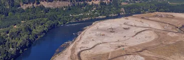 Bosque talado y pisoteando acuerdo internacional: avanza construcción de Central Rucalhue con venia del gobierno
