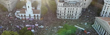 Marea humana copó Buenos Aires en rechazo a Milei