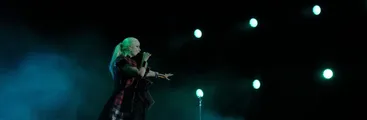 "Esta canción fue inspirada por todos ustedes y su valentía de enfrentar la brutal represión": El tema basado en las masivas y sistemáticas violaciones a los DDHH en Chile que Garbage interpretó en cierre del REC