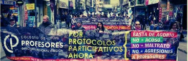 Profesores y estudiantes se movilizaron en Valparaíso por mejoras en calidad de la educación y condiciones laborales 