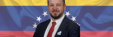 Acusan a Partido Nacional Libertario por reclutar venezolanos en situación migratoria irregular como militantes