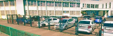 Quieren poner detectores de metales y ni siquiera han arreglado el techo del gimnasio lleno de caca de paloma