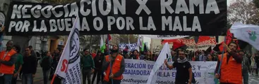 En un país donde el 90% de la población se disputa apenas el 40% del ingreso nacional, la negociación ramal es urgente