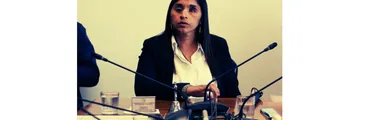 "No hay razones técnicas ni jurídicas que lo impidan": Senadora Campillai critica demora en discusión de proyecto que busca dejar de pagar sueldos a diputados desaforados