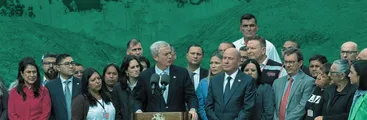 Extractivismo y la desregulación total en tres actos