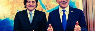 Milei canta y baila al ritmo del genocidio israelí mientras su población decide si comer o no carne de burro ante brutal inflación