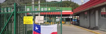 Trabajadores de Ebema sucursal Concepción en huelga por mejores condiciones laborales