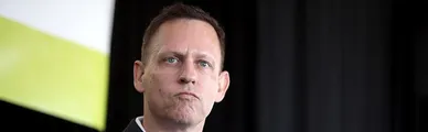 Líder tecno fascista se reunió con Kast, Kaiser y Piñera: Peter Thiel y su ruta por Chile