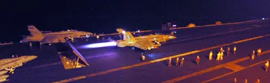 EE.UU. bombardea a Irán por onceava noche consecutiva mientras Hegseth revela el exorbitante costo de la guerra al Senado y le pide más fondos