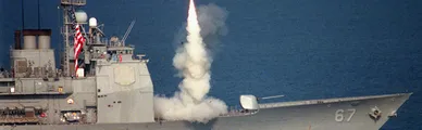 EE.UU. reanuda bombardeos contra ciudades portuarias del sur de Irán