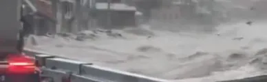 Temporal y marejadas afectaron doblemente a comunidad damnificada por el megaincendio en Penco y Lirquén