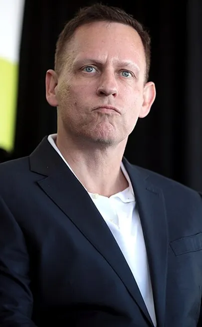 Líder tecno fascista se reunió con Kast, Kaiser y Piñera: Peter Thiel y su ruta por Chile