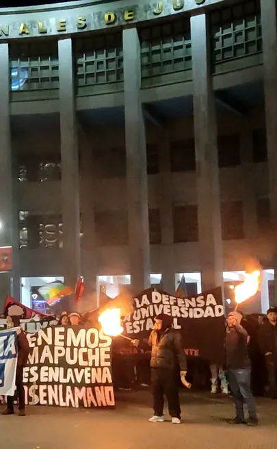 Marcha contra recortes sociales de Kast y avance extractivista en el Biobío recorrió Concepción