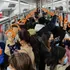Biotren colapsa: Vagones preferenciales repletos y sin espacio para personas en silla de rueda