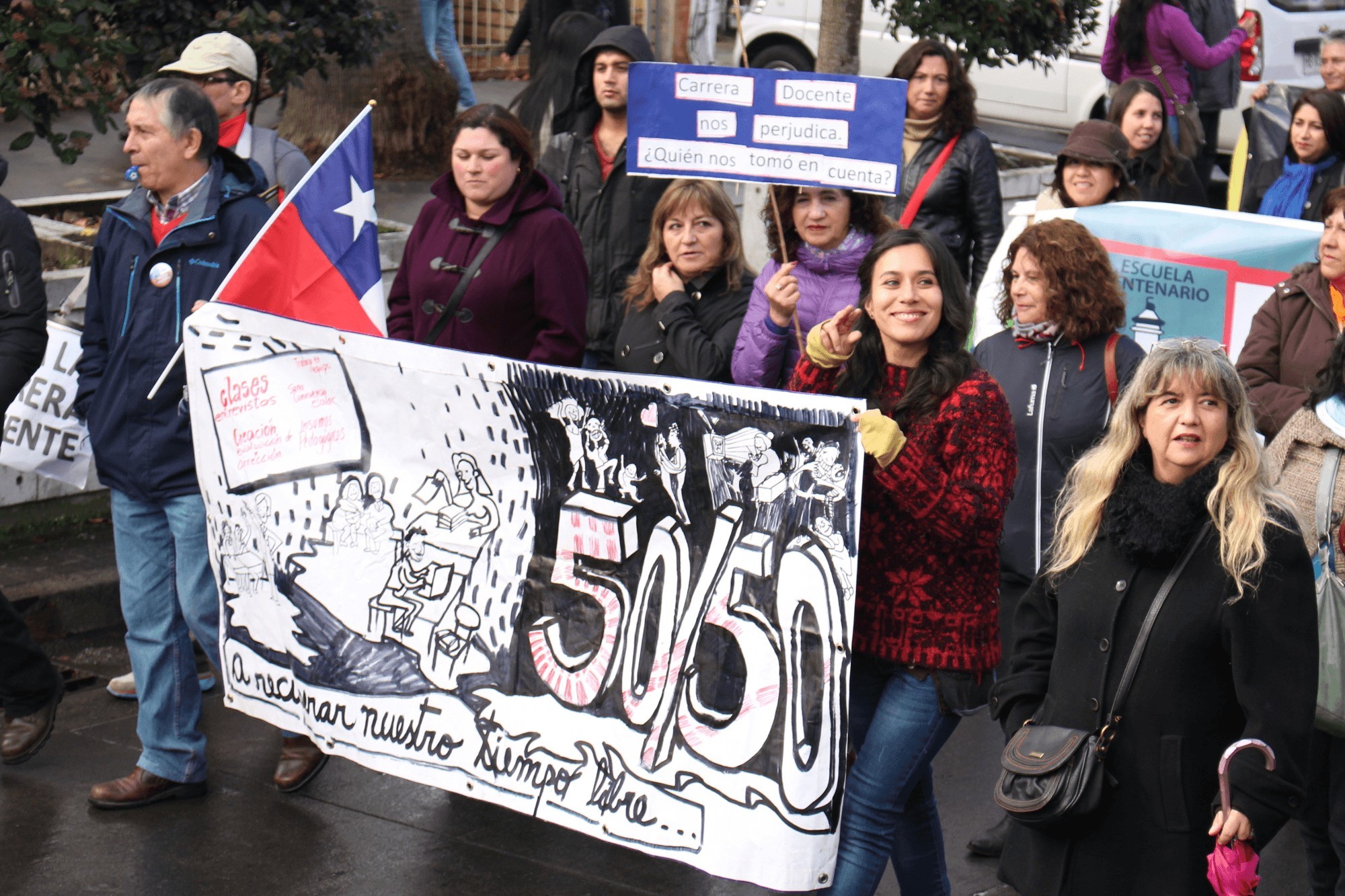 Profesoras por un 50% de horas lectivas y un un 50% de horas no lectivas