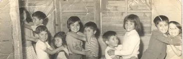 Ordenan a la PDI investigar adopciones irregulares en el extranjero durante la dictadura