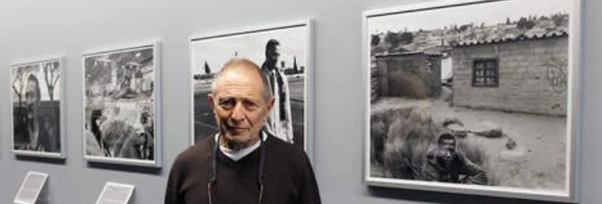 Muere David Goldblatt, fotógrafo que documentó el Apartheid