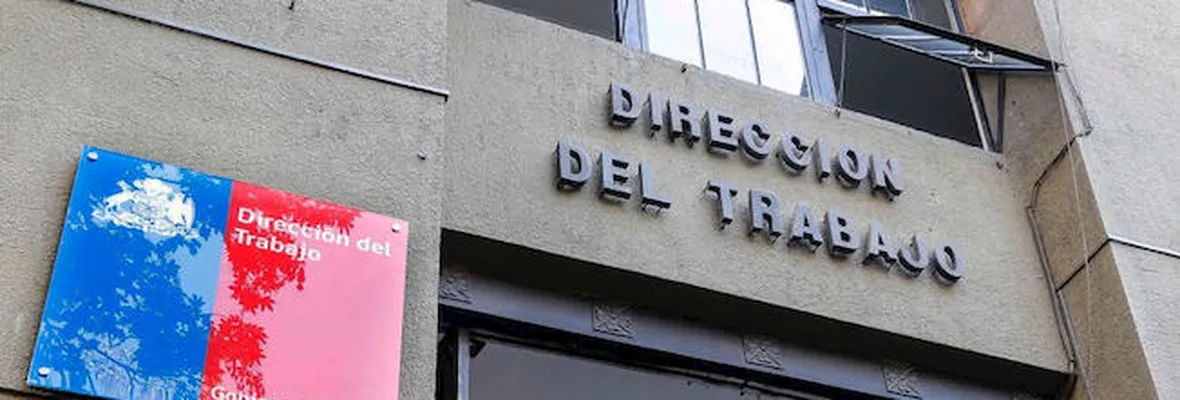 Trabajadoras/es de Dirección del Trabajo denuncian recibir instrucciones contradictorias a su función fiscalizadora y ausencia de dictámenes referidos al contexto actual